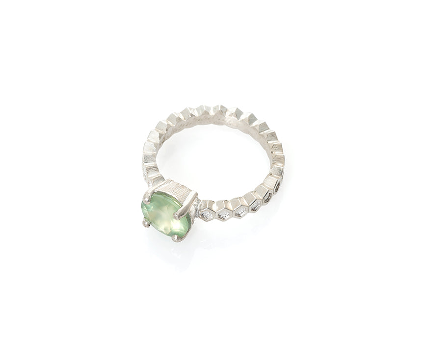 prehnite honeycomb ring in silver, flower cut prehnite, flower cut gem, honeycomb jewelry, peggy skemp jewelry, solitaire ring with green stone