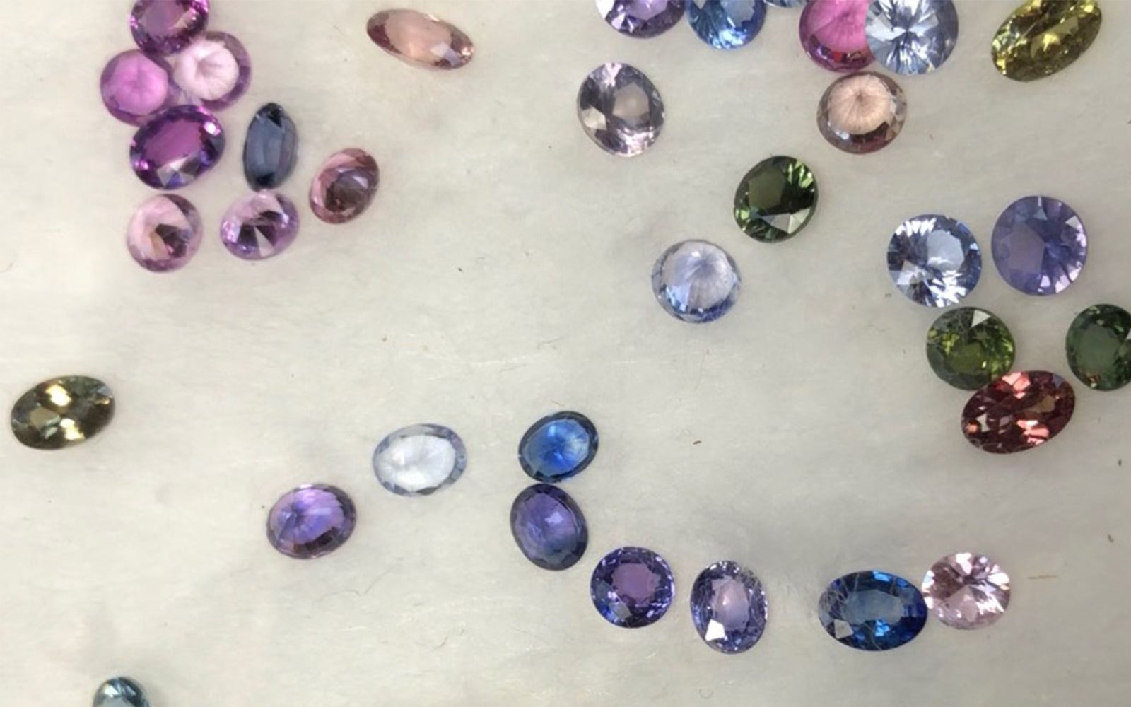Loose sapphires