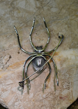 Detailed spider brooch, garden spider with black diamond eyes, silver palps, hand engraved silver legs, with 18ky, 14k white and 14k rose gold details on the body. back, stamped