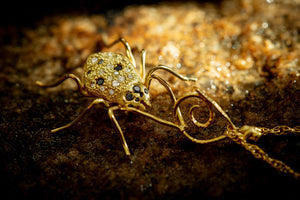 18ky Gold Spider Pendant
