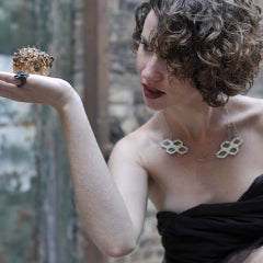 Enamelled Hive Collar