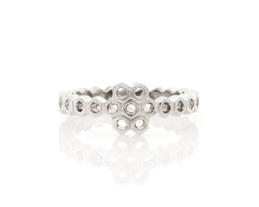 Silver Honeycomb Open Cluster Ring