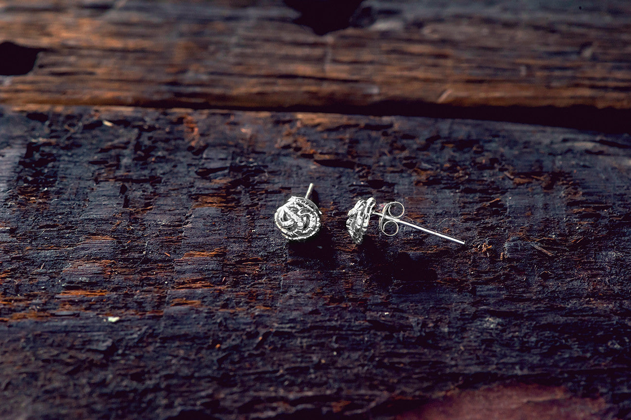 Earthworm Knot Stud Earrings