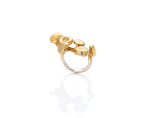 Golden Oyster Sculpture Ring
