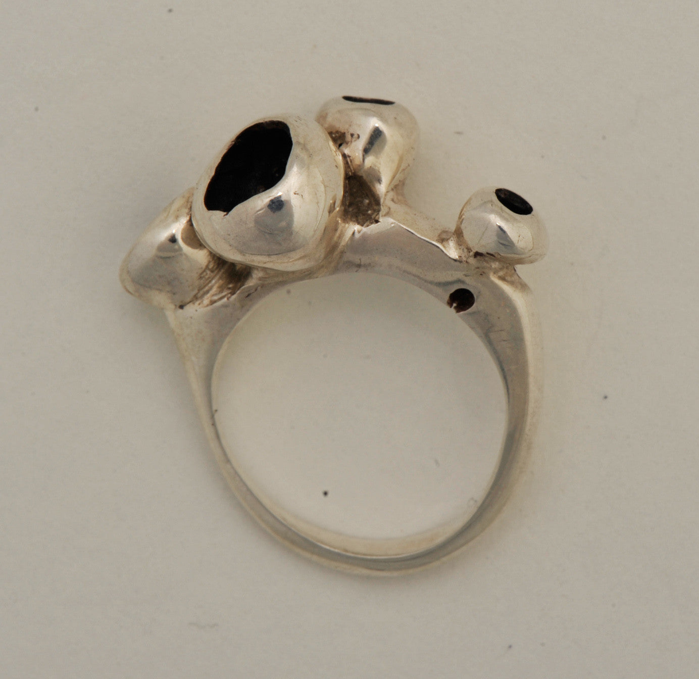 Rufous Rubbercup Ring